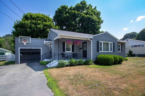 411 Concord Ave, St. Johnsbury, VT, 05819-2563 | Card Image