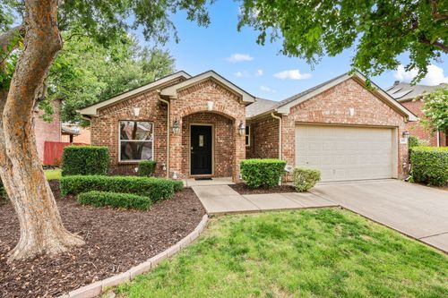 515 Angela Ln, Euless, TX, 76039-3883 | Card Image
