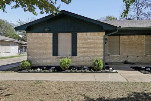 7726 Jennifer Ln, North Richland Hills, TX, 76182-4630 | Card Image