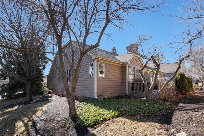 221 Course Dr, House other with 3 bedrooms, 3 bathrooms and 2 parking in Lake In The Hills IL | Image 38