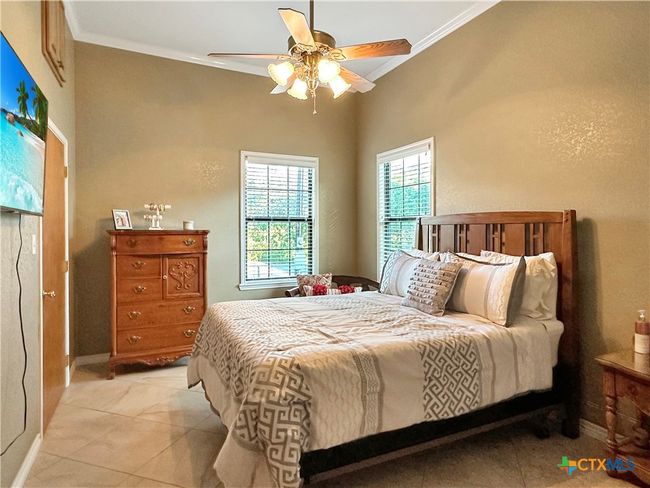 720 E Travis St, House other with 3 bedrooms, 2 bathrooms and null parking in Luling TX | Image 17