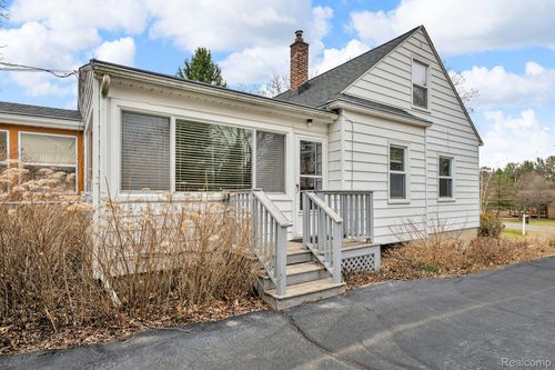 3389 Beaumont Rd, Ann Arbor, MI, 48105-9713 | Card Image