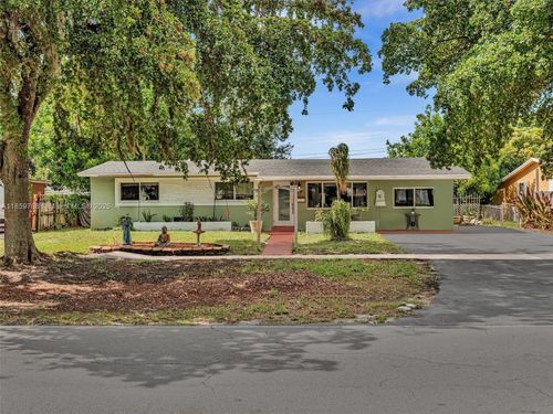 6472 Johnson St, Hollywood, FL, 33024-7738 | Card Image