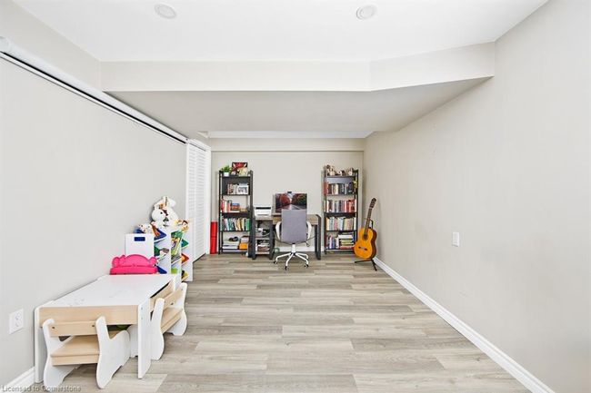 9 - 40 Dartmouth Gate, House attached with 3 bedrooms, 4 bathrooms and 2 parking in Hamilton ON | Image 20