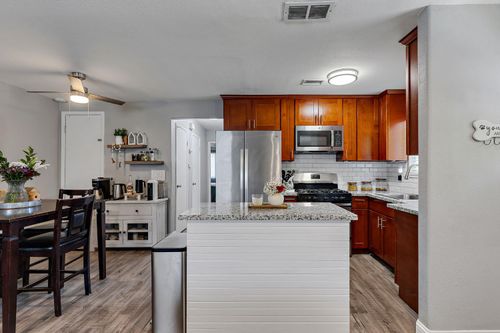 apt-4-8943 El Mirador Dr, Elk Grove, CA, 95624-2334 | Card Image