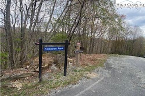 107 Raccoon Rd, Beech Mountain, NC, 28604-8170 | Card Image
