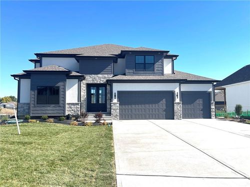 3137 Sw Summit View Trl, Lee's Summit, MO, 64082-4213 | Card Image