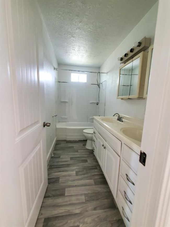 1170 County Road 284, House other with 3 bedrooms, 1 bathrooms and null parking in Alvin TX | Image 8