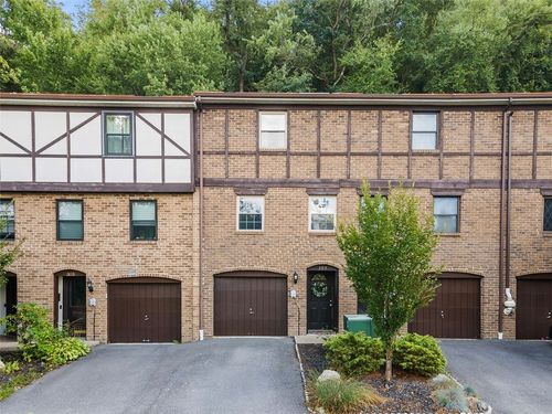 305 Newton Sq, Coraopolis, PA, 15108-1044 | Card Image