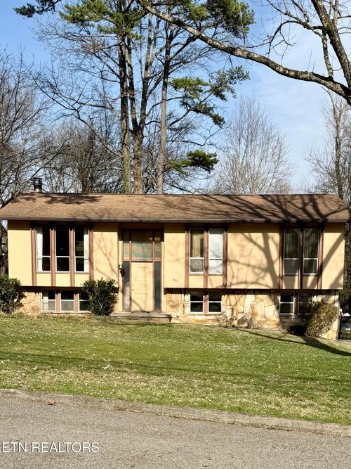 5613 Outer Dr, Knoxville, TN, 37921-3910 | Card Image