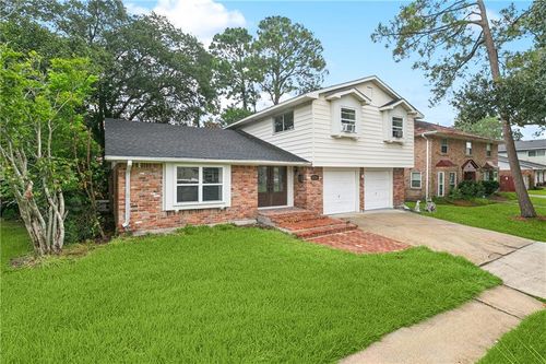 2552 Valentine Ct, New Orleans, LA, 70131-5140 | Card Image