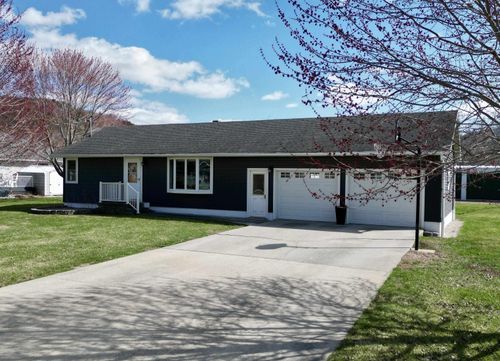 2532 River Rd, Decorah, IA, 52101-7306 | Card Image