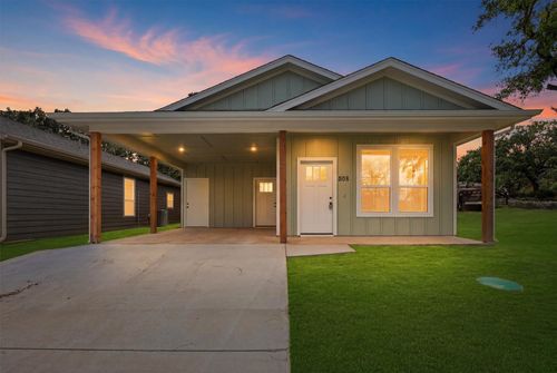 808 Branding Iron Trl, Granbury, TX, 76049-6723 | Card Image