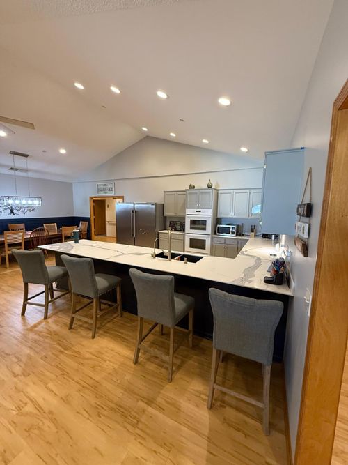 710 Park Island Dr Sw, HUTCHINSON, MN, 55350-2046 | Card Image