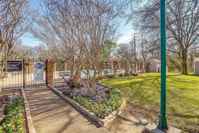 32 Abbey Rd, Condo with 2 bedrooms, 2 bathrooms and null parking in Euless TX | Image 36