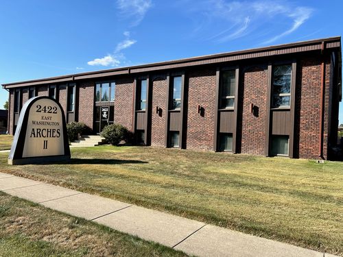 2422 E Washington St, Bloomington, IL, 61704-4478 | Card Image