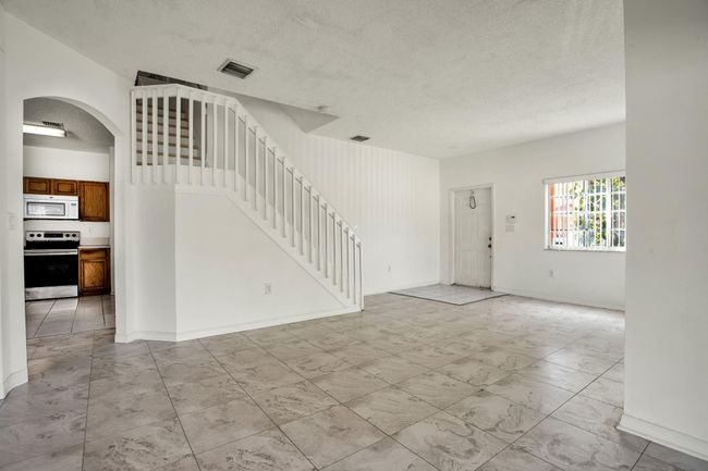 1981 - 1981 Sw 103 Rd Ter, Townhouse with 3 bedrooms, 3 bathrooms and null parking in Miramar FL | Image 12