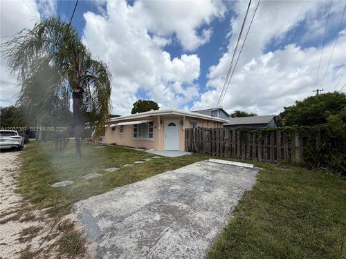 1-405 Se 23rd St, Fort Lauderdale, FL, 33316-3409 | Card Image