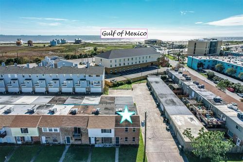37 San Jacinto Dr, Galveston, TX, 77550-5713 | Card Image