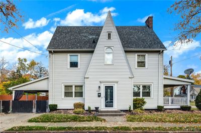 968 Vanderbilt Avenue, House other with 5 bedrooms, 1 bathrooms and null parking in Niagara Falls NY | Image 1