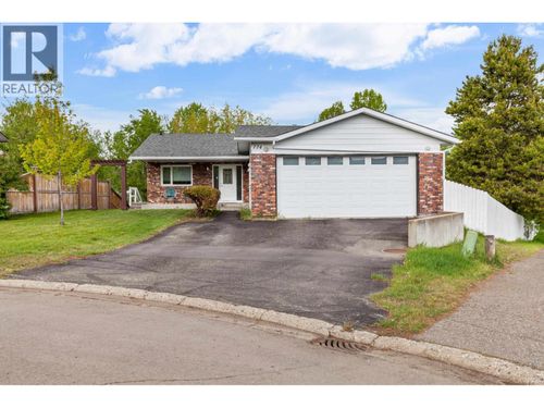 774 Ochakwin Cres, Prince George, BC, V2M5P3 | Card Image