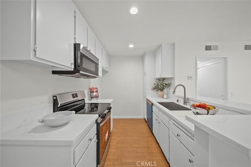 253-23515 Lyons Ave, Valencia, CA, 91355-3064 | Card Image