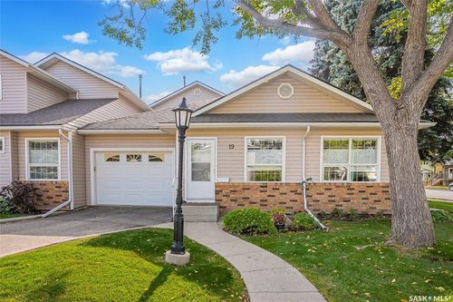 19-102 Willow St E, Saskatoon, SK, S7J0C2 | Card Image