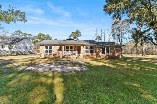 13545 Lyons Ave, Bayou La Batre, AL, 36509-2219 | Card Image