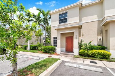 540 Ne 5th Ln, Townhouse with 2 bedrooms, 2 bathrooms and null parking in Florida City FL | Image 1