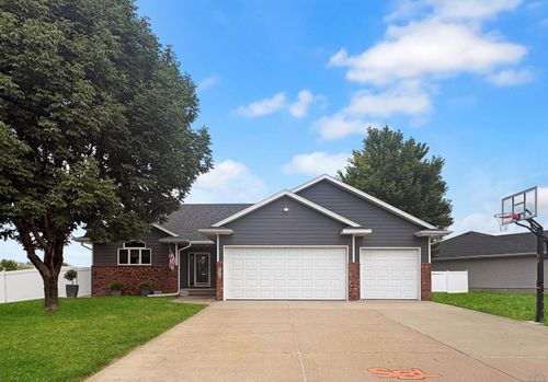 904 Clairmont Cir, Sergeant Bluff, IA, 51054-6502 | Card Image