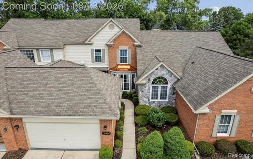 39494 Village Run Dr, Northville, MI, 48168-3464 | Card Image