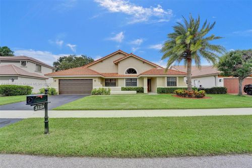 3128 Peachtree Cir, Davie, FL, 33328-6705 | Card Image