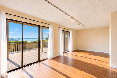 19-28 Marinero Cir, Belvedere Tiburon, CA, 94920-1643 | Card Image