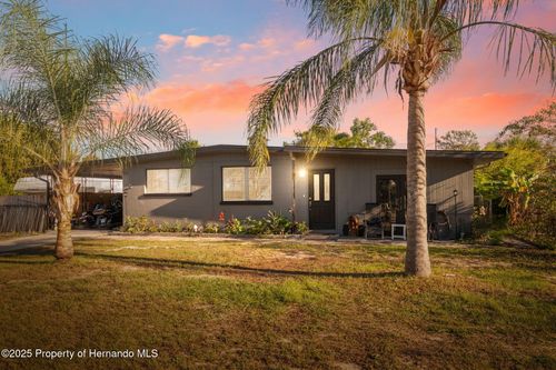 7002 Eisenhower St, Weeki Wachee, FL, 34613-6242 | Card Image