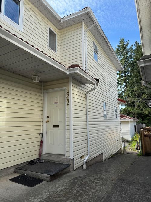 963 E 11th Ave, Vancouver, BC, V5T2E8 | Card Image