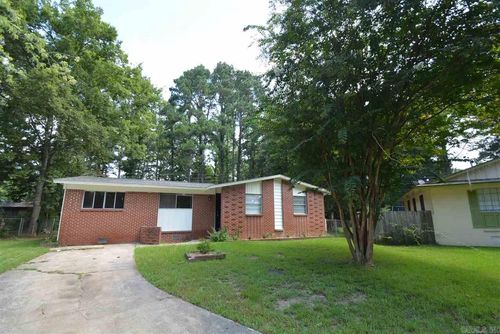 6 Wynne Cir, Little Rock, AR, 72204-4650 | Card Image