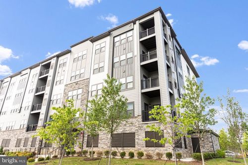 2b-12850 Mosaic Park Way, HERNDON, VA, 20171 | Card Image
