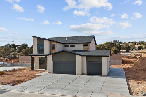 99 S 940 E, Santaquin, UT, 84655-5737 | Card Image