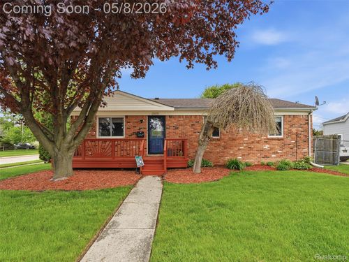 29450 Ruthdale St, Roseville, MI, 48066-2103 | Card Image