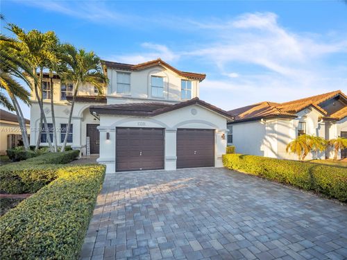 15541 Sw 21st Ter, Miami, FL, 33185-5870 | Card Image