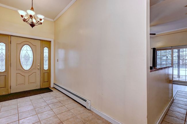 104 South St, House other with 4 bedrooms, 2 bathrooms and 10 parking in Morris CT | Image 4
