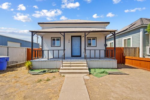124 E 4th St, Hanford, CA, 93230-5121 | Card Image