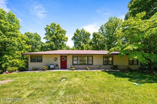 905 Pinecrest Rd, Jacksboro, TN, 37757 | Card Image