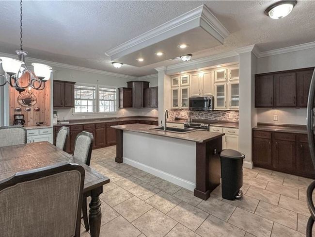 19616 Lanier Rd, House other with 3 bedrooms, 2 bathrooms and 7 parking in Thornton TX | Image 5