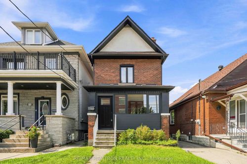 640 Runnymede Rd, Toronto, ON, M6S3A2 | Card Image