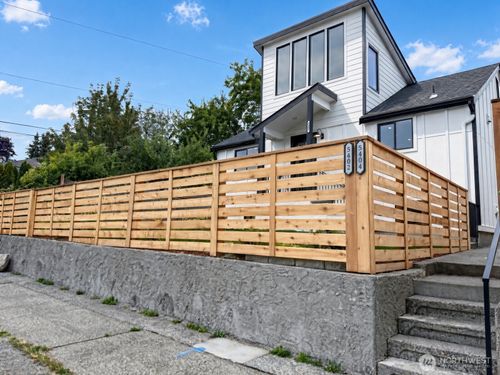 5402 20th Ave S, Seattle, WA, 98108-2901 | Card Image