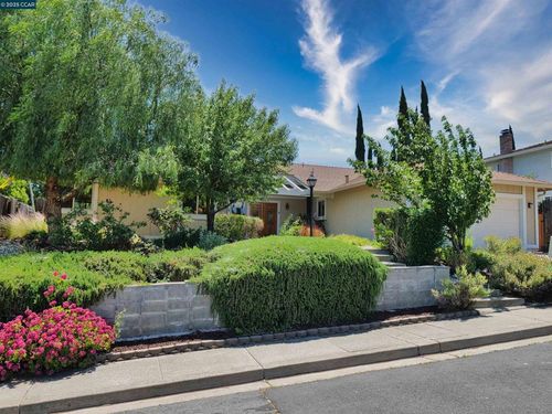 4311 Oakdale Pl, Pittsburg, CA, 94565-6228 | Card Image