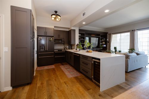 812-3225 Turtle Creek Blvd, Dallas, TX, 75219-5464 | Card Image