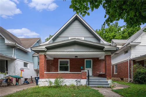 3344 Chestnut Ave, Kansas City, MO, 64128-1921 | Card Image