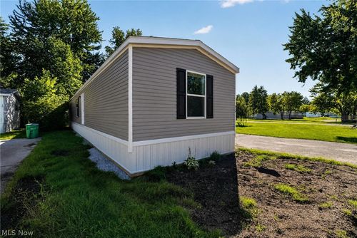 3583 Austin Rd, Geneva, OH, 44041-7758 | Card Image